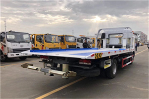 八步汽车救援补胎